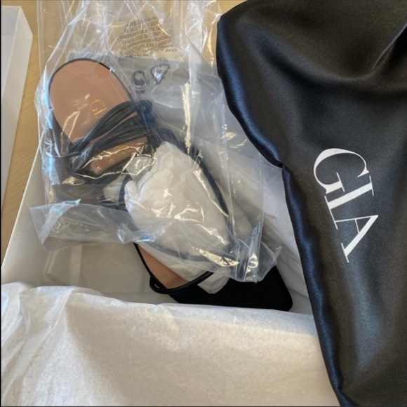 Gia Couture US size 8 - Picture 5 of 5